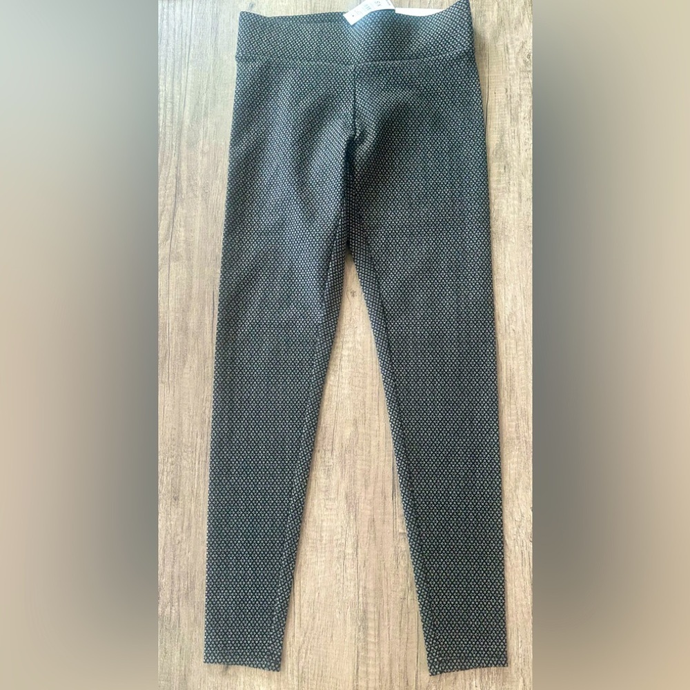LOFT Outlet Black and Gray Patterned Leggings Size XS